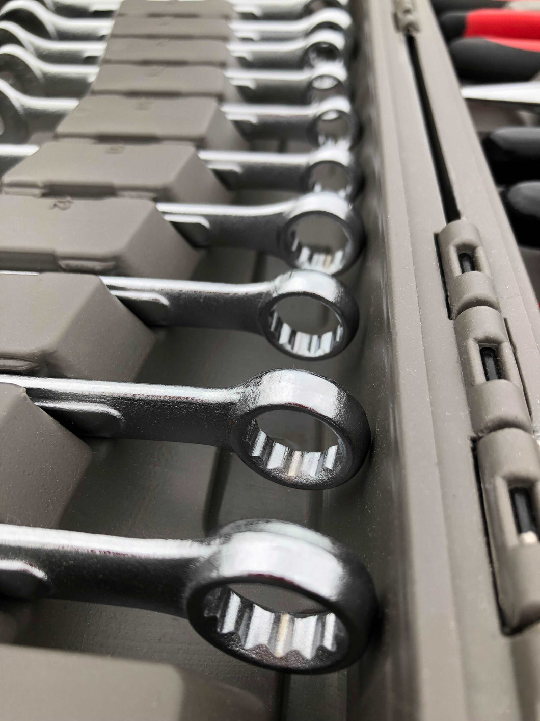 95 Piece Mechanics Tool Set in Metric and SAE for Small Engine, Mechanical and General Repairs