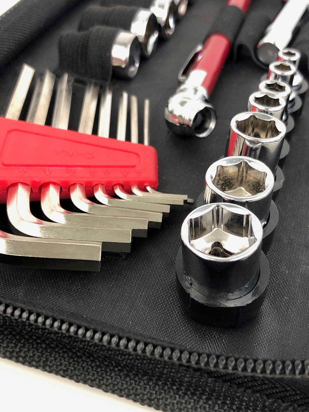 56 Piece Metric Auto Tool Set In Zipper Case 